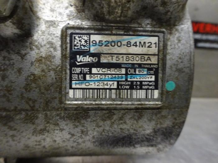 Luftkonditioneringspump från en Suzuki Celerio (LF) 1.0 12V Dualjet 2019