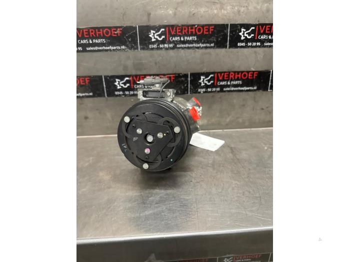 Luftkonditioneringspump från en Suzuki Celerio (LF) 1.0 12V Dualjet 2018