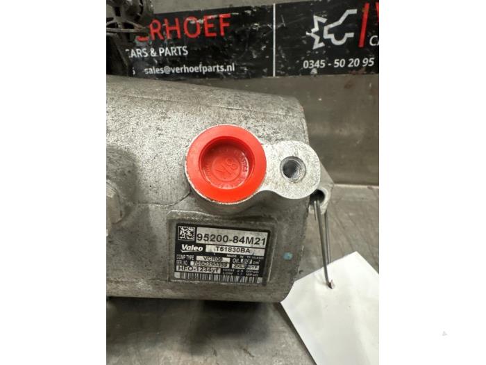 Luftkonditioneringspump från en Suzuki Celerio (LF) 1.0 12V Dualjet 2018