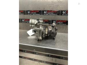 Gebruikte Turbo Renault Clio IV (5R) 0.9 Energy TCE 90 12V Prijs € 200,00 Margeregeling aangeboden door Verhoef Cars & Parts