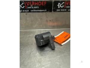 Gebruikte Bobine Mercedes CLA (118.3) 2.0 CLA-250 Turbo 16V 4-Matic Prijs € 24,20 Inclusief btw aangeboden door Verhoef Cars & Parts