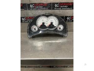 Begagnade Instrumentpanel Opel Tigra Twin Top 1.8 16V Pris på förfrågan erbjuds av Verhoef Cars & Parts