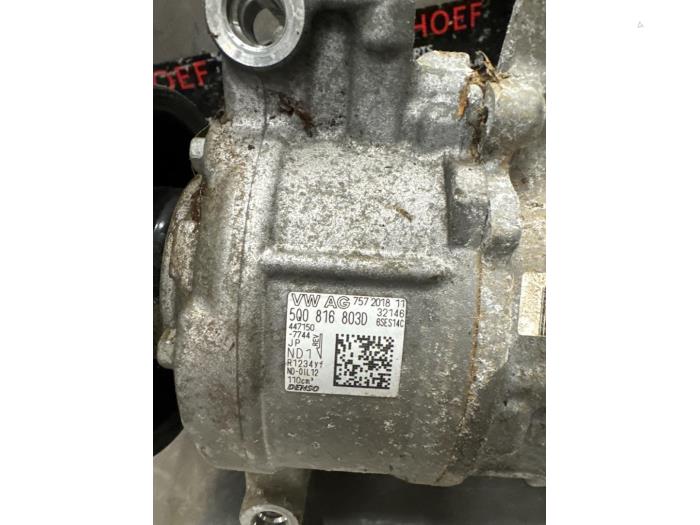 Aircopomp van een Audi Q3 (F3B) 1.5 35 TFSI 16V 2019