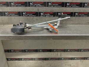 Używane Mechanizm wycieraczki Toyota Yaris IV (P21/PA1/PH1) 1.5 12V Hybrid 115 Cena € 100,00 Procedura marży oferowane przez Verhoef Cars & Parts