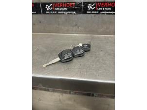 Begagnade Nyckel Suzuki Swift (ZA/ZC/ZD) 1.2 16V Pris på förfrågan erbjuds av Verhoef Cars & Parts