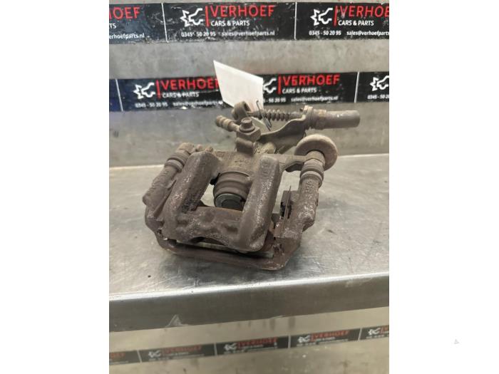 Remklauw (Tang) links-achter van een Opel Zafira Tourer (P12) 1.6 CDTI 16V ecoFLEX 136 2013