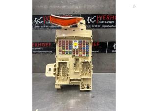 Używane Skrzynka bezpieczników Kia Niro I (DE) 1.6 GDI Hybrid Cena € 125,00 Procedura marży oferowane przez Verhoef Cars & Parts