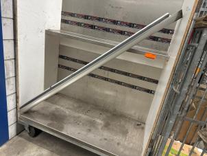 Begagnade Sidokjol, höger Toyota Corolla Verso (R10/11) 2.2 D-4D 16V Pris € 75,00 Marginaltabell erbjuds av Verhoef Cars & Parts