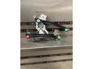 Begagnade Fönstermekanism, 2-dörrars, höger fram Saab 9-3 II (YS3F) 2.0T 16V Pris på förfrågan erbjuds av Verhoef Cars & Parts