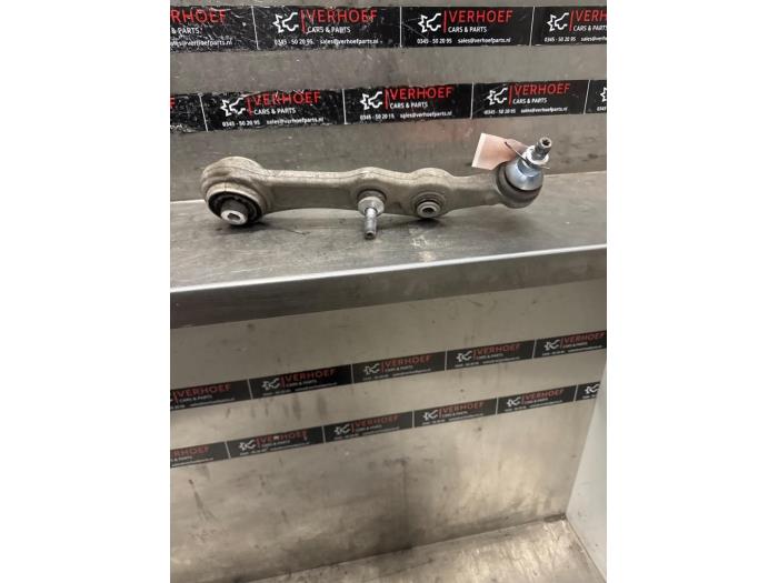 Främre undre gaffelben, höger från en Mercedes-Benz C Estate (S205) C-220 CDI BlueTEC, C-220 d 2.2 16V 2016