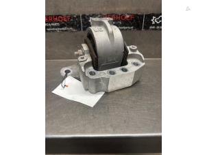 Begagnade Fäste, växellåda Toyota Camry (VH7) 2.5 Hybrid 16V Pris på förfrågan erbjuds av Verhoef Cars & Parts