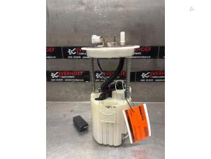 Begagnade Bensinpump Chevrolet Spark (M300) 1.2 16V Pris € 40,00 Marginaltabell erbjuds av Verhoef Cars & Parts