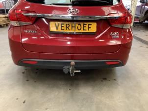 Begagnade Bakre stötfångare Hyundai i40 CW (VFC) 1.7 CRDi 16V Pris € 300,00 Marginaltabell erbjuds av Verhoef Cars & Parts