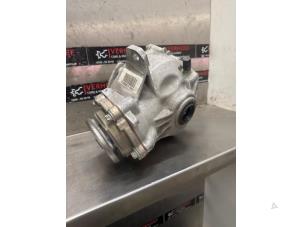 Gebruikte Tussenbak 4x4 Mercedes GLC (X253) 2.0 350 e 16V 4-Matic Prijs € 1.250,00 Margeregeling aangeboden door Verhoef Cars & Parts