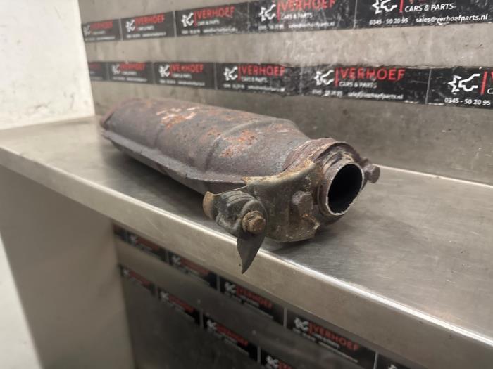Katalytisk avgasrenare från en Mitsubishi Carisma 1.8 GDI 16V 1999