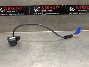 Begagnade Backkamera Hyundai Kona (OS) 64 kWh Pris € 225,00 Marginaltabell erbjuds av Verhoef Cars & Parts