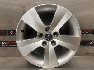 Begagnade Hjul Skoda Fabia III Combi (NJ5) 1.0 TSI 12V Pris € 75,00 Marginaltabell erbjuds av Verhoef Cars & Parts