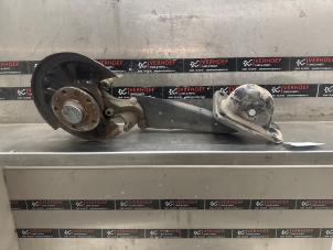 Begagnade Spindel, höger bak Audi A3 Limousine (8VS/8VM) 2.0 TDI 16V Pris € 125,00 Marginaltabell erbjuds av Verhoef Cars & Parts