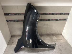 Begagnade Framskärm, höger Nissan Juke (F15) 1.6 16V Pris € 175,00 Marginaltabell erbjuds av Verhoef Cars & Parts