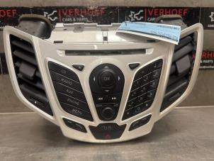 Używane Jednostka multimedialna Ford Fiesta 6 (JA8) 1.25 16V Cena € 200,00 Procedura marży oferowane przez Verhoef Cars & Parts