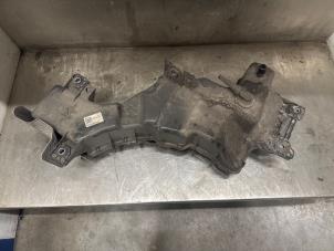 Begagnade AdBlue-tank Ford Transit Connect (PJ2) 1.5 EcoBlue Pris € 242,00 Inklusive moms erbjuds av Verhoef Cars & Parts