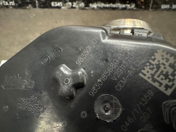 Spjällhus från en Ford Transit Connect (PJ2) 1.5 EcoBlue 2021