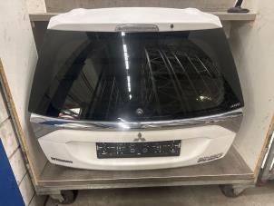 Używane Tylna klapa Mitsubishi Outlander (GF/GG) 2.0 16V PHEV 4x4 Cena € 650,00 Procedura marży oferowane przez Verhoef Cars & Parts