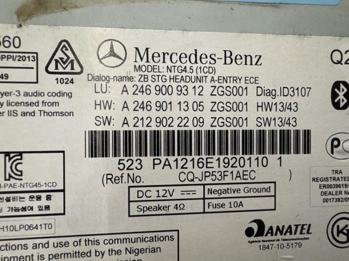 Navigeringssystem från en Mercedes-Benz CLA (117.3) 1.6 CLA-180 16V 2014