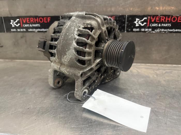 Dynamo från en Renault Captur (2R) 0.9 Energy TCE 12V 2013