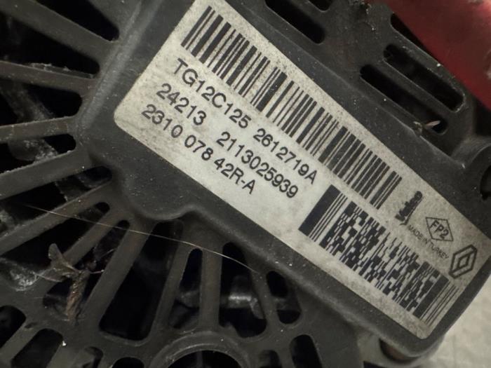 Dynamo från en Renault Captur (2R) 0.9 Energy TCE 12V 2013