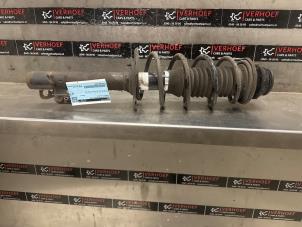 Używane Amortyzator prawy przód Citroen C1 1.0 12V VVT-i Cena € 40,00 Procedura marży oferowane przez Verhoef Cars & Parts