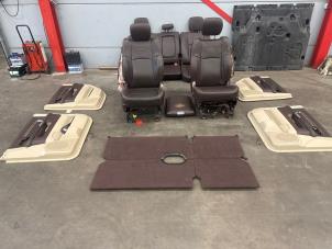 Gebruikte Bekleding Set (compleet) Dodge 1500 Crew Cab (DS) 5.7 Hemi V8 Prijs op aanvraag aangeboden door Verhoef Cars & Parts