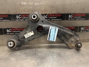 Begagnade Främre gaffelben, höger Renault Arkana (RJLL) 1.6 E-Tech 145 16V Pris € 75,00 Marginaltabell erbjuds av Verhoef Cars & Parts