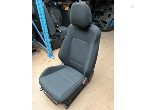 Begagnade Säte, höger Hyundai i20 (BC3) 1.0 T-GDI 100 Mild Hybrid 48V 12V Pris € 250,00 Marginaltabell erbjuds av Verhoef Cars & Parts