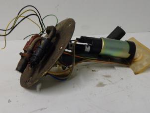 Begagnade Bensinpump Honda CR-V (RD1/3) 2.0i 16V VTEC Pris € 50,00 Marginaltabell erbjuds av Verhoef Cars & Parts