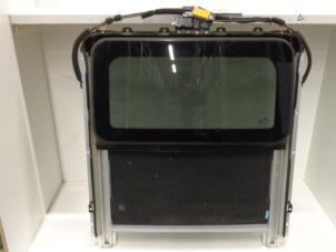 Gebruikte Sunroof Hyundai i30 Crosswagon (WWH) 1.6 CRDi 16V VGT HP Prijs € 125,00 Margeregeling aangeboden door Verhoef Cars & Parts