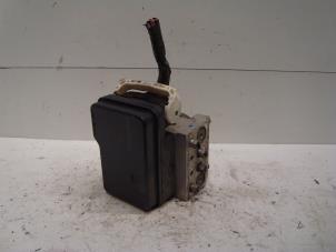 Gebruikte ABS Pomp Toyota Land Cruiser (J12) 3.0 D-4D 16V Prijs € 242,00 Inclusief btw aangeboden door Verhoef Cars & Parts