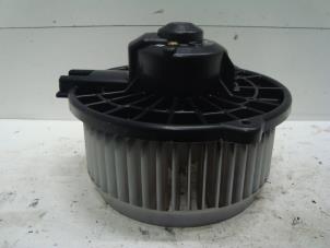 Gebruikte Kachel Ventilatiemotor Honda Stream I (RN) 2.0 16V VTEC Prijs € 90,00 Margeregeling aangeboden door Verhoef Cars & Parts