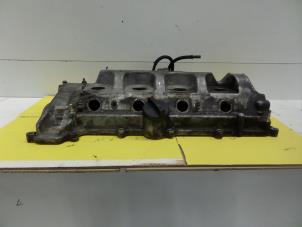 Begagnade Vipparmskåpa Toyota Avensis (T25/B1B) 2.2 D-4D 16V Pris € 75,00 Marginaltabell erbjuds av Verhoef Cars & Parts