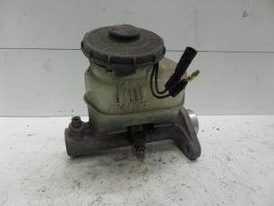 Begagnade Huvudcylinder Honda CR-V (RD1/3) 2.0i 16V VTEC Pris på förfrågan erbjuds av Verhoef Cars & Parts