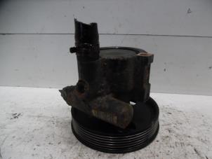 Gebruikte Stuurbekrachtiging Pomp Dacia Logan MCV (KS) 1.6 16V Prijs op aanvraag aangeboden door Verhoef Cars & Parts