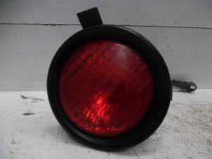 Begagnade Bakre dimljus Daihatsu YRV (M2) 1.3 16V DVVT Pris € 30,00 Marginaltabell erbjuds av Verhoef Cars & Parts