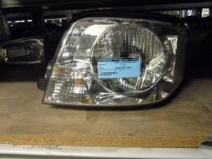 Gebruikte Koplamp links Kia Pregio (TB) 2.5 TCi Prijs € 75,00 Margeregeling aangeboden door Verhoef Cars & Parts