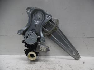 Gebruikte Raammechaniek 4Deurs rechts-achter Toyota Auris (E15) 1.8 16V HSD Full Hybrid Prijs op aanvraag aangeboden door Verhoef Cars & Parts
