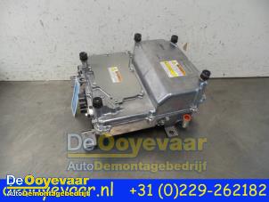 Begagnade Inverterare Mitsubishi Outlander (GF/GG) 2.0 16V PHEV 4x4 Pris € 199,99 Marginaltabell erbjuds av Autodemontagebedrijf De Ooyevaar