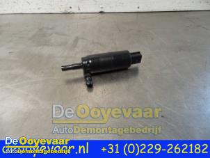 Gebruikte Pomp koplampsproeier Opel Cascada 1.6 SIDI Eco Turbo 16V Prijs € 9,99 Margeregeling aangeboden door Autodemontagebedrijf De Ooyevaar