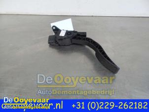 Gebruikte Sensor Gaspedaalpositie Ford Fiesta 6 (JA8) 1.0 SCI 12V 80 Prijs € 5,00 Margeregeling aangeboden door Autodemontagebedrijf De Ooyevaar