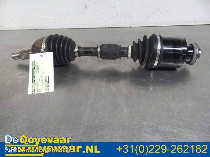 Drivaxel, höger fram från en Audi A4 Avant (B6) 1.9 TDI PDE 130 2004
