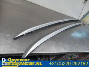 Gebruikte Dakrail set Kia Niro I (DE) 1.6 GDI Hybrid Prijs € 139,99 Margeregeling aangeboden door Autodemontagebedrijf De Ooyevaar