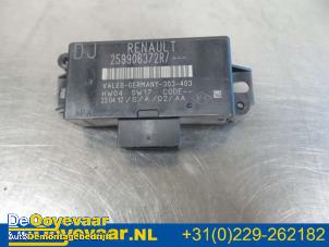 Gebruikte PDC Module Renault Megane III Berline (BZ) 1.2 16V TCE 115 Prijs € 9,99 Margeregeling aangeboden door Autodemontagebedrijf De Ooyevaar